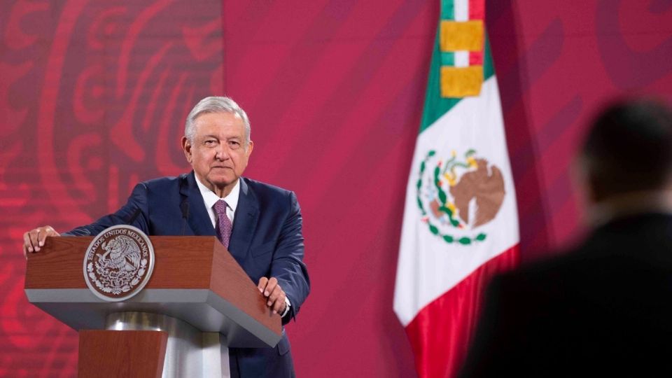 AMLO insiste en definir candidato presidencial de Morena mediante encuesta y evitar el «dedazo»