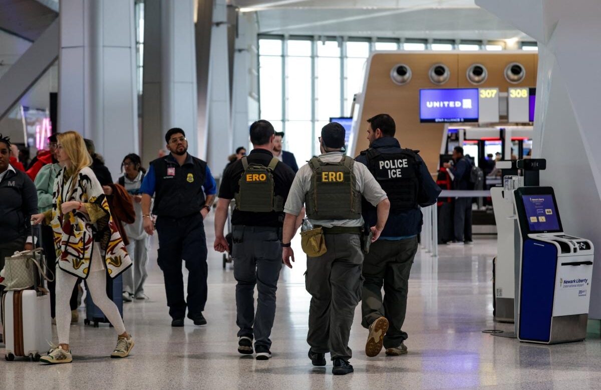 Los 13 aeropuertos de EE.UU. donde ya actúan los agentes migratorios
