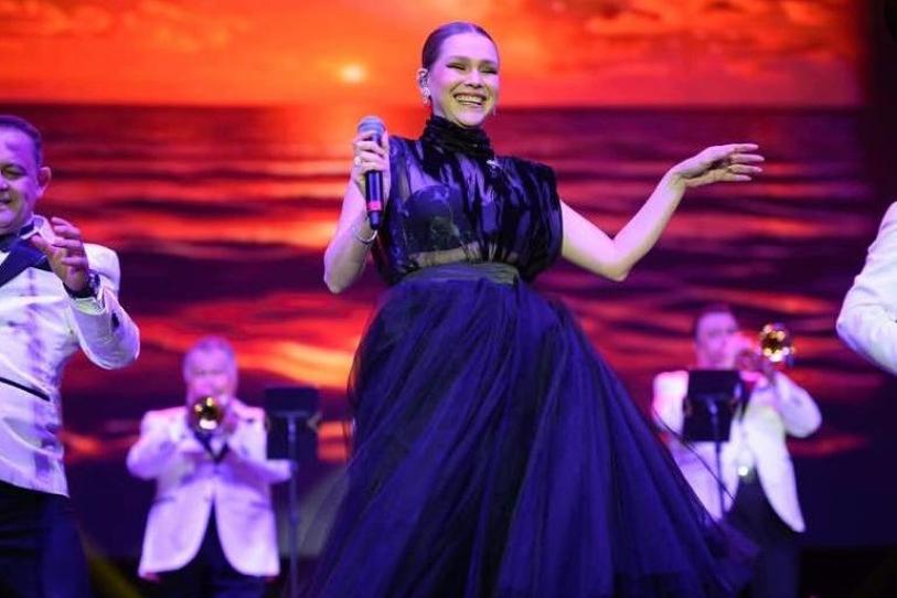 Actriz Kika Edgar se somete a cirugía de urgencia y pospone sus presentaciones: revelan el motivo