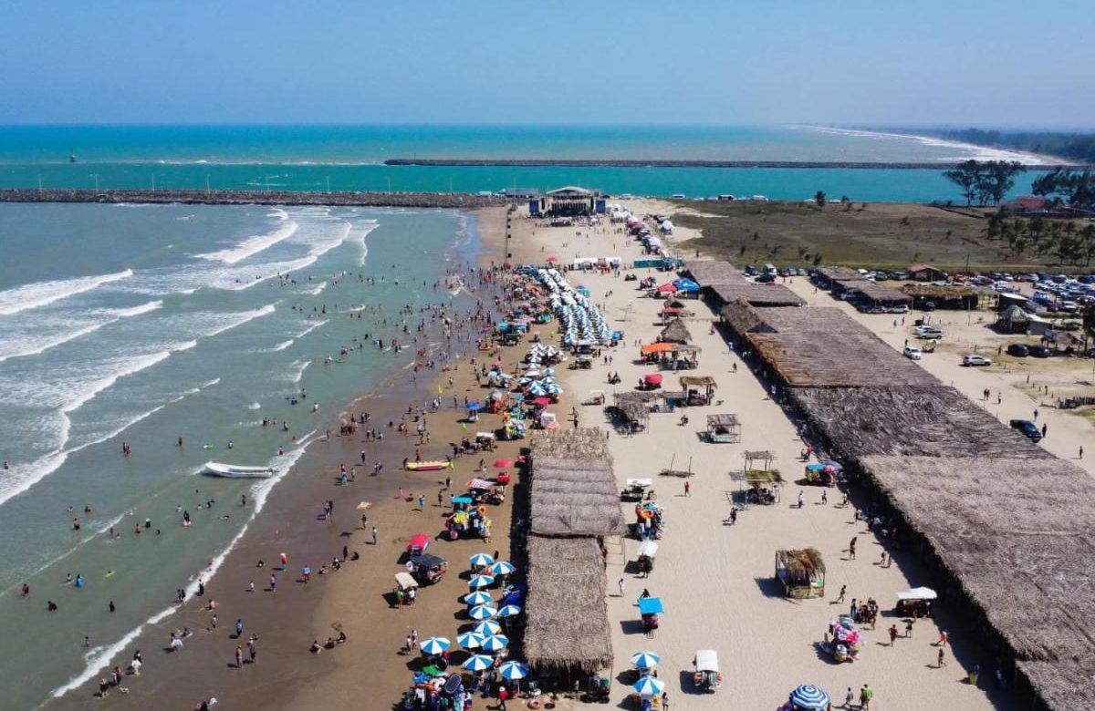 Turismo en Veracruz resiste: playas brillan pese al derrame